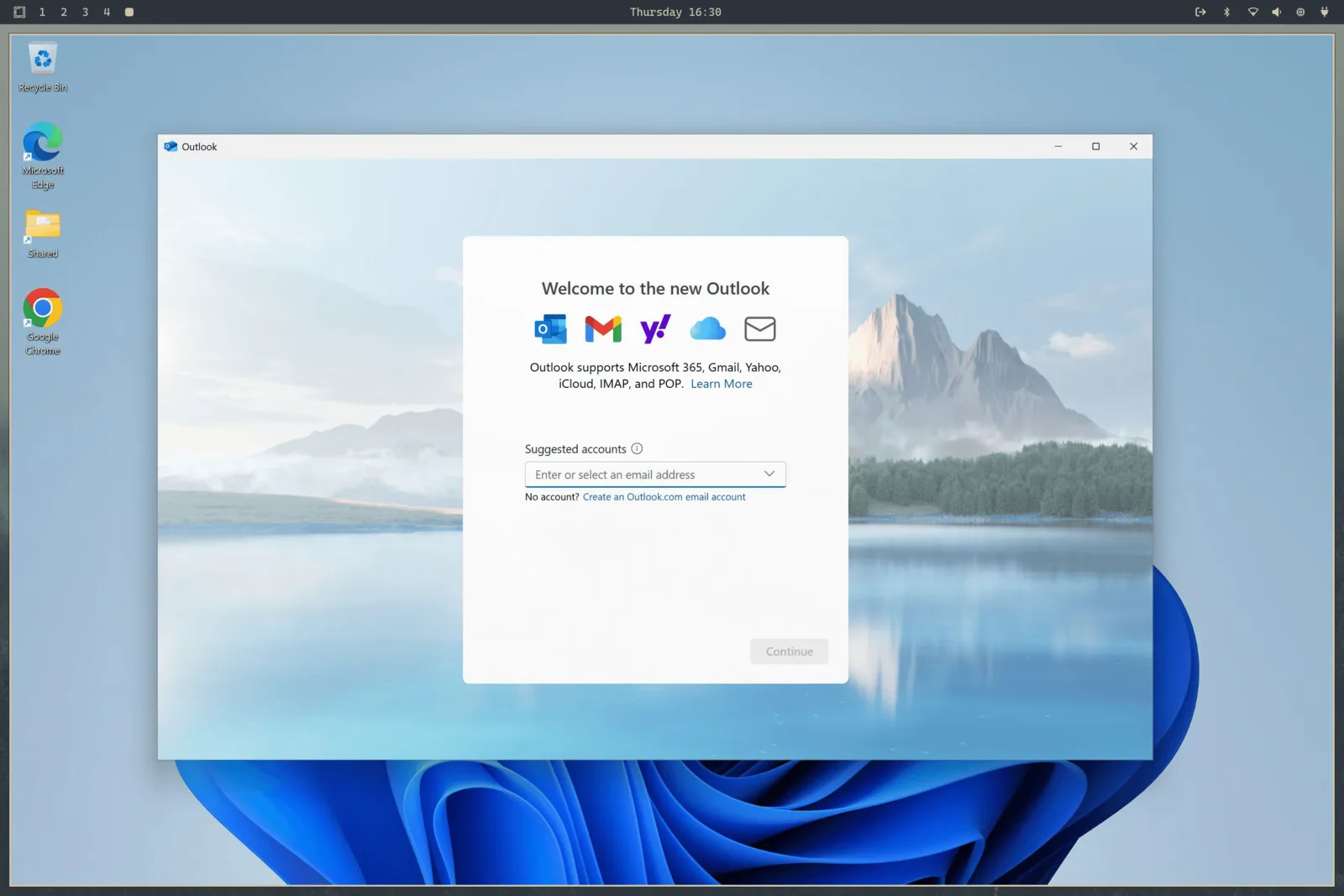 Omarchy-র ভেতরে Outlook চালানো Windows 11, উপরে Omarchy ডেস্কটপ বার দেখা যাচ্ছে